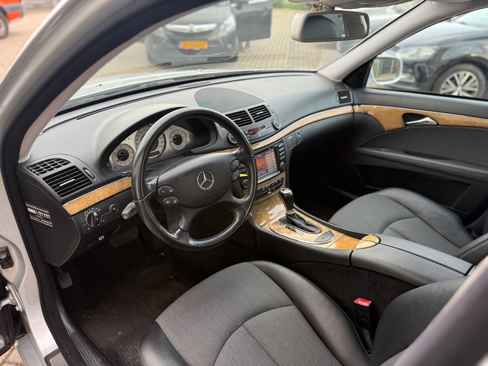 Foto van Mercedes-Benz E 200 Kompressor