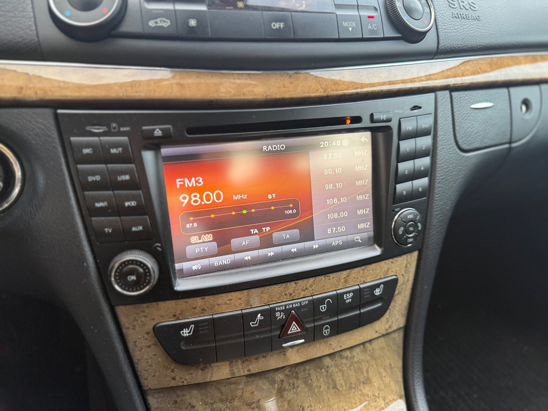 Foto van Mercedes-Benz E 200 Kompressor