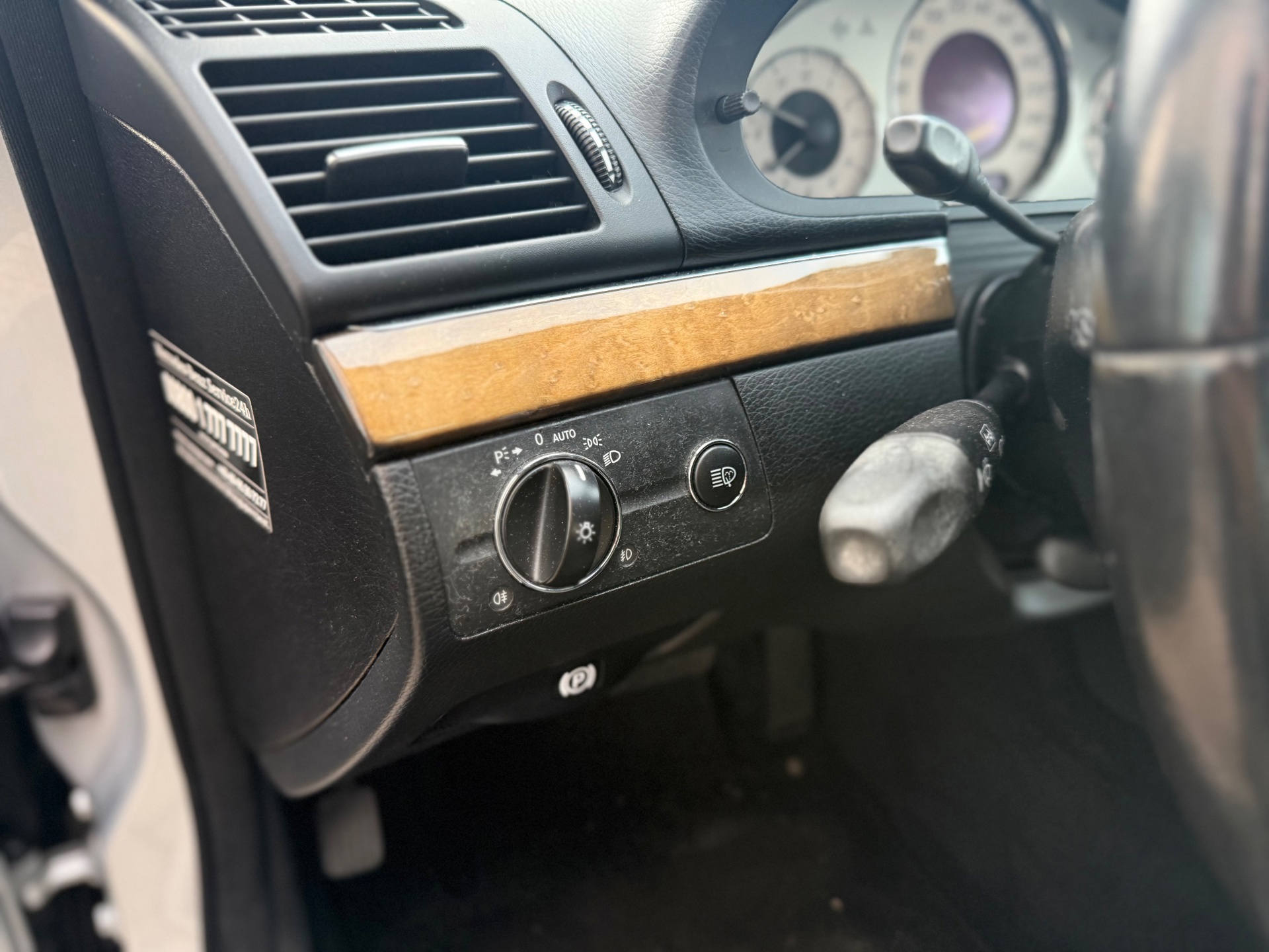 Foto van Mercedes-Benz E 200 Kompressor