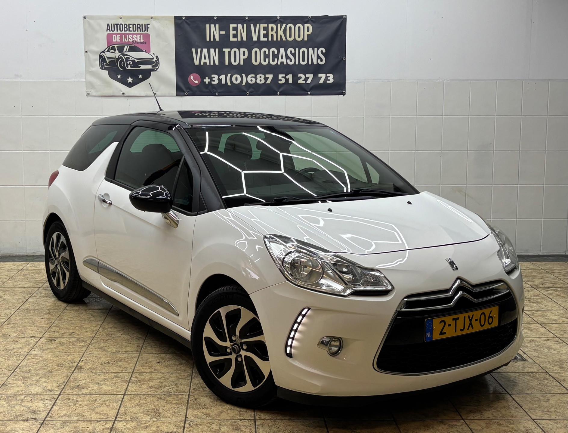 Citroen Ds3 1.6 e-HDi So Chic / Rijdt perfect / top staat 2014 - voorkant