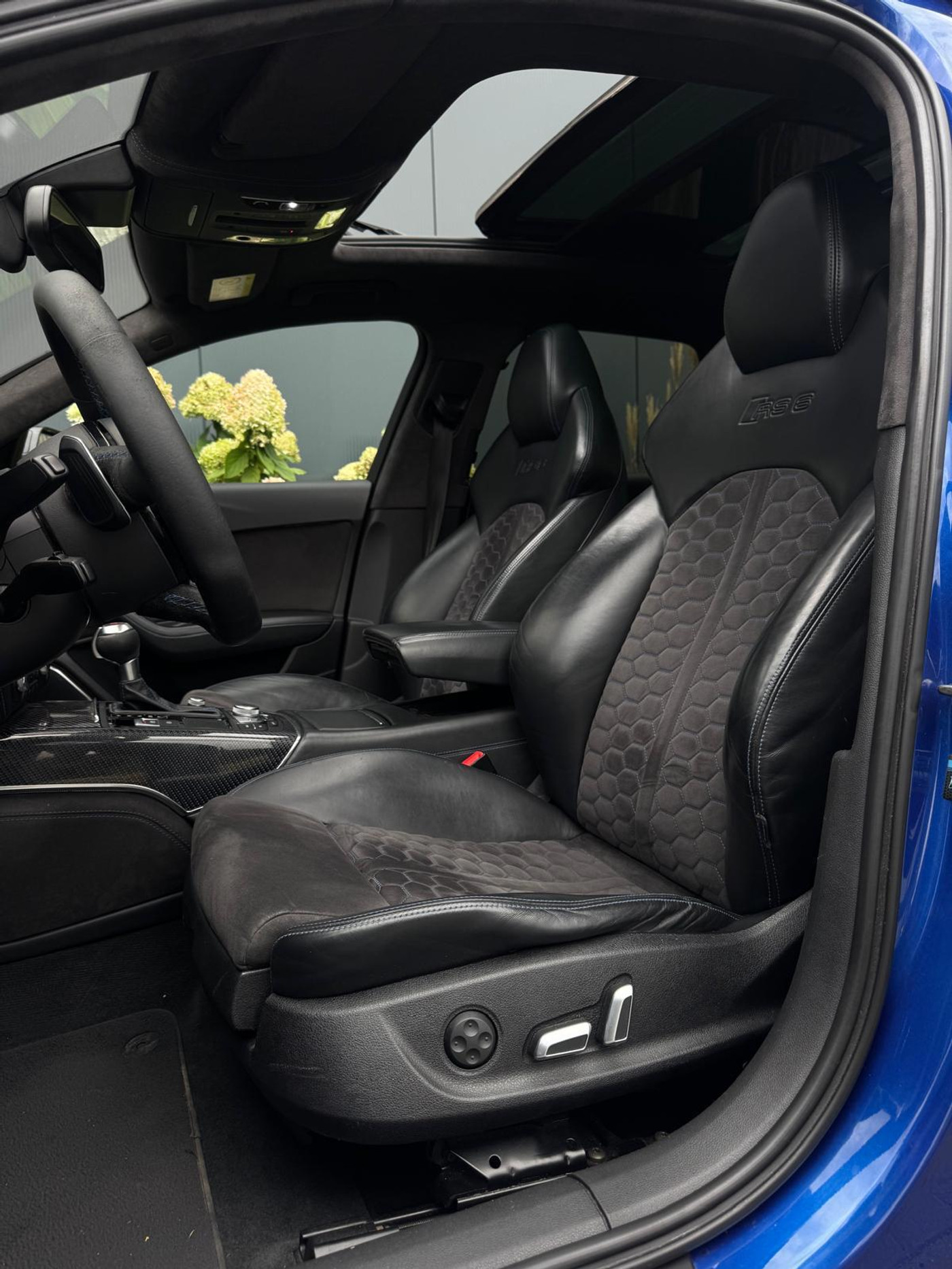 Foto van Audi RS 6 Avant Performance