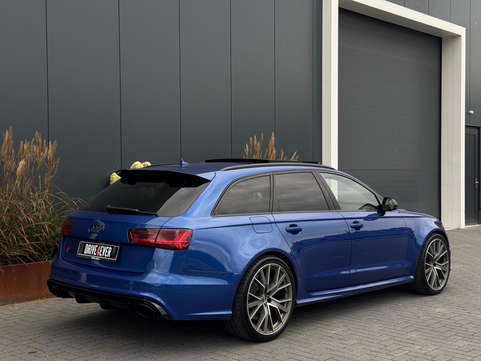 Foto van Audi RS 6 Avant Performance