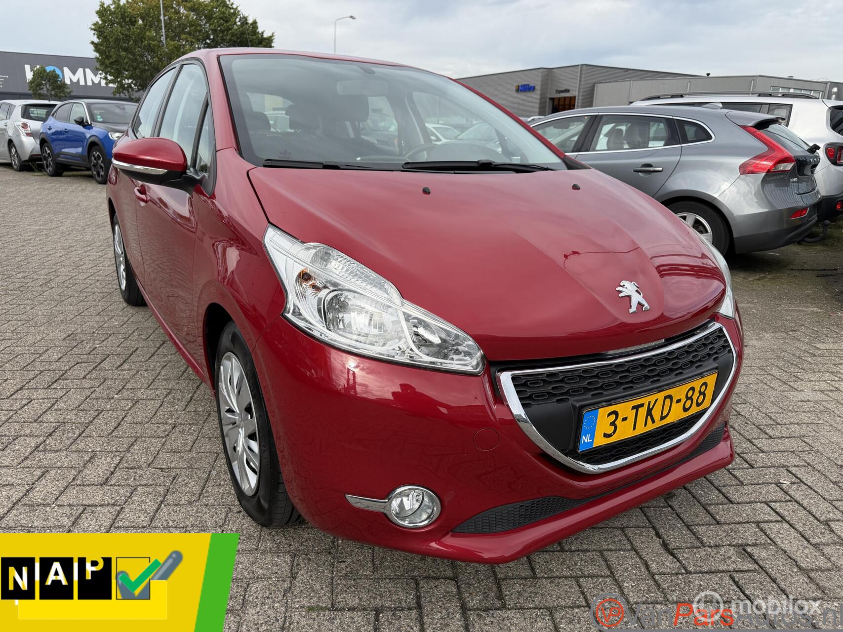 Peugeot 208 1.2 VTi Active,Airco,5drs,Dealer Onderhouden,NAP! 2014 - voorkant