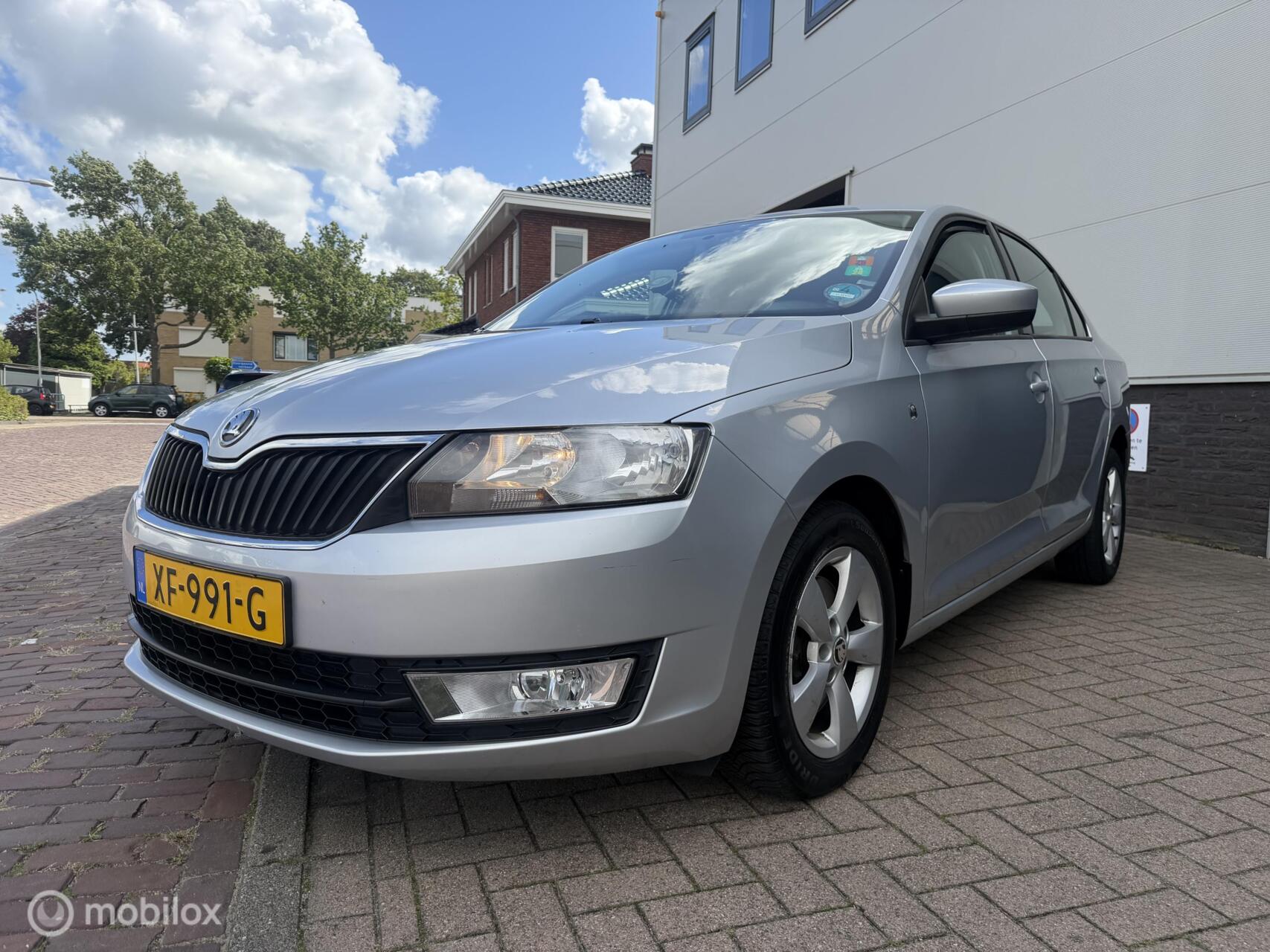 Skoda Rapid 1.4 TSI Greentech Elegance AUTOMAAT/ TREKHAAK 2013 - voorkant