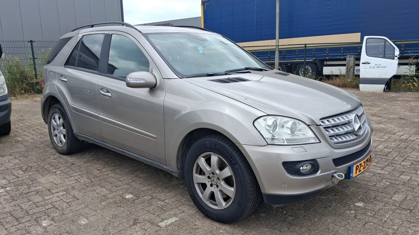 Foto van Mercedes-Benz ML 350