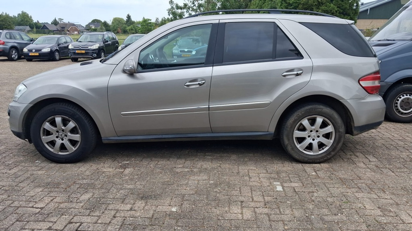 Foto van Mercedes-Benz ML 350