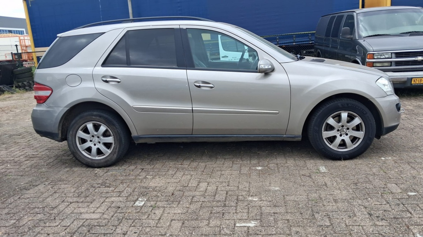 Foto van Mercedes-Benz ML 350