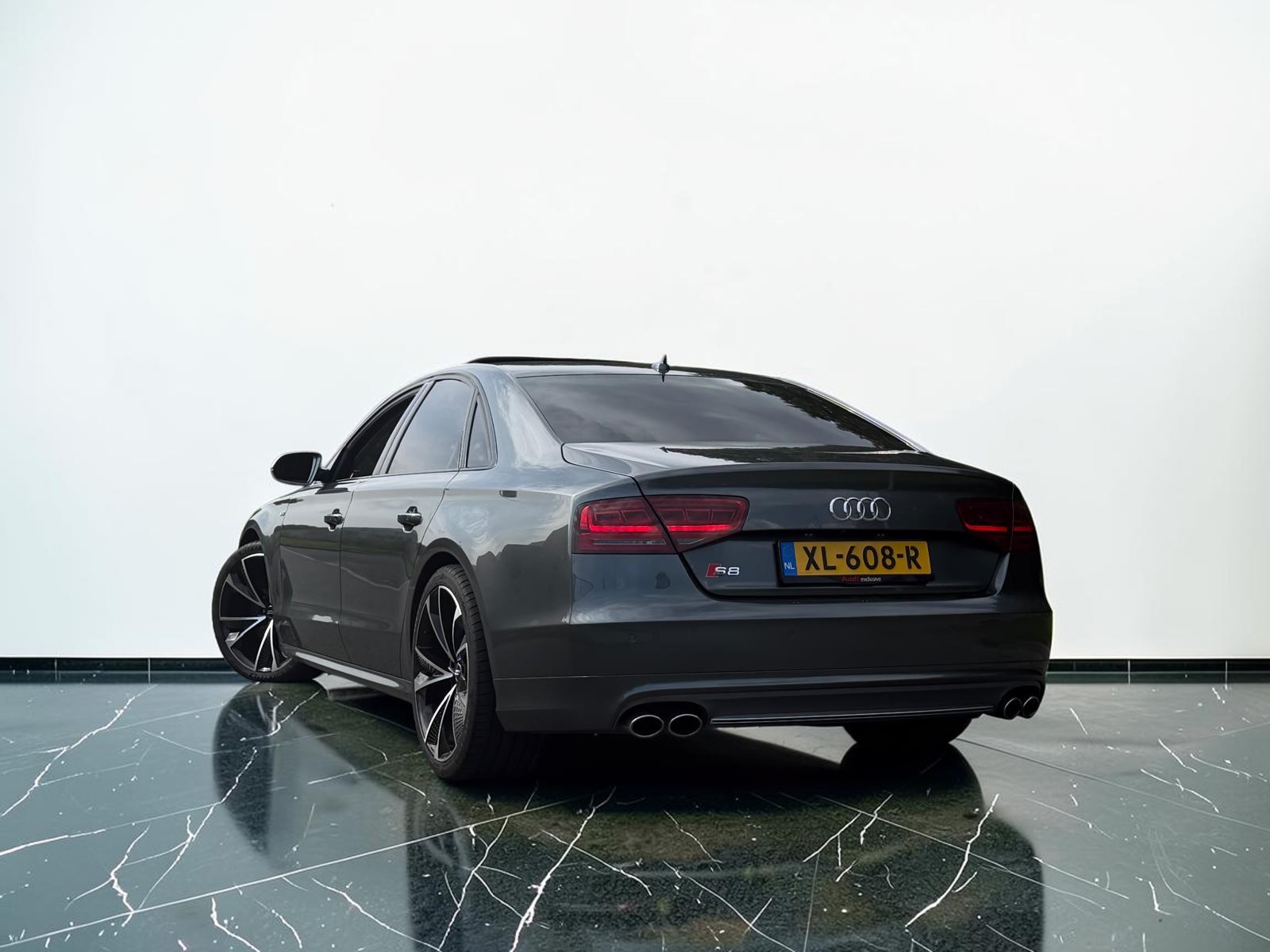 Foto van Audi S8