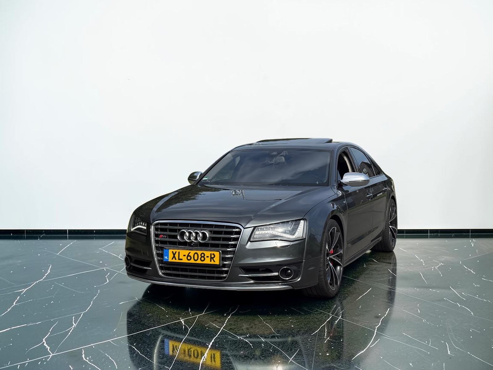 Foto van Audi S8