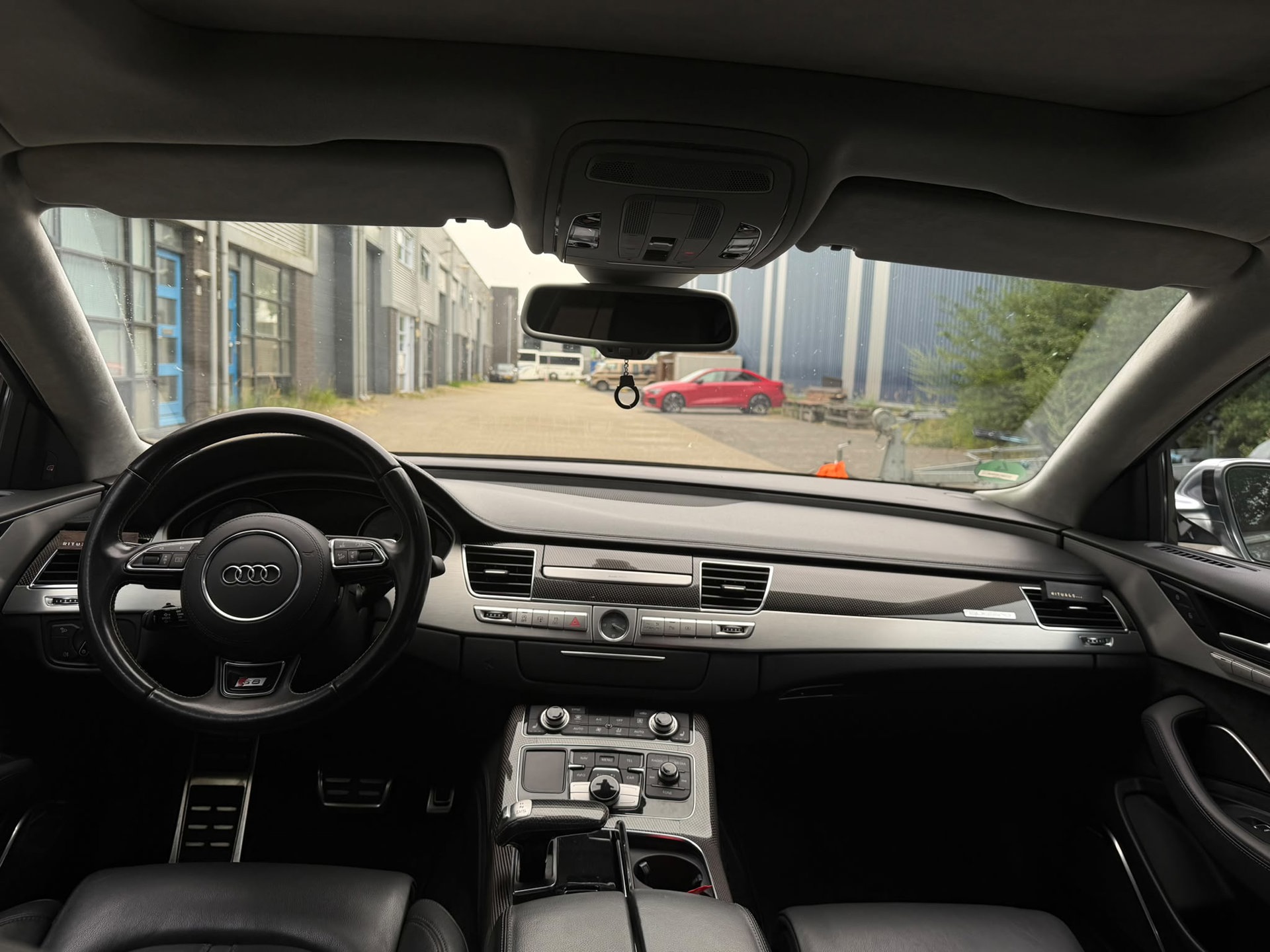 Foto van Audi S8