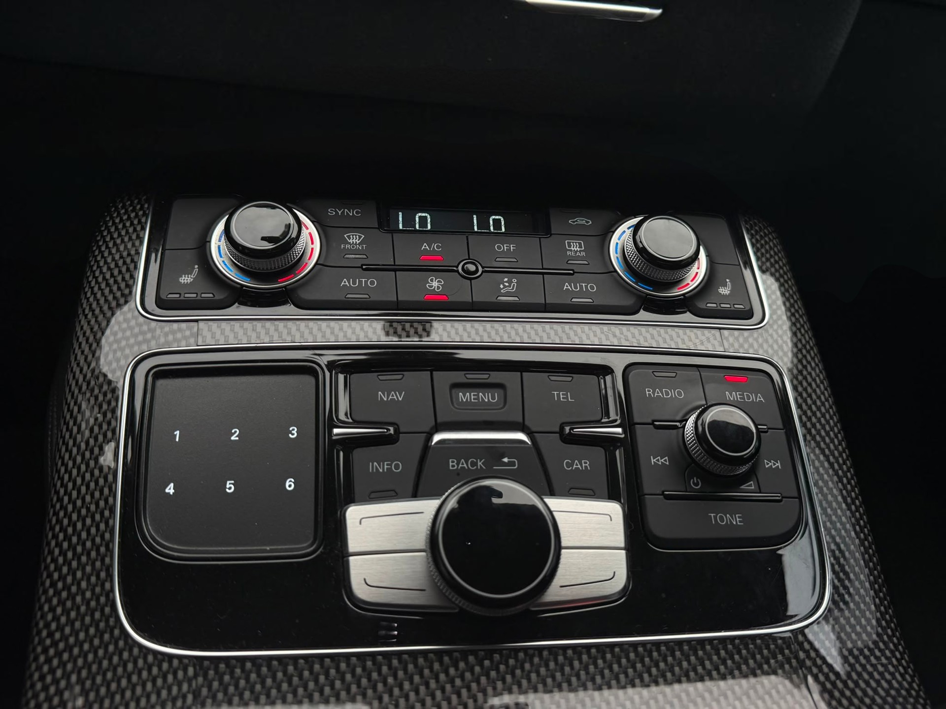 Foto van Audi S8