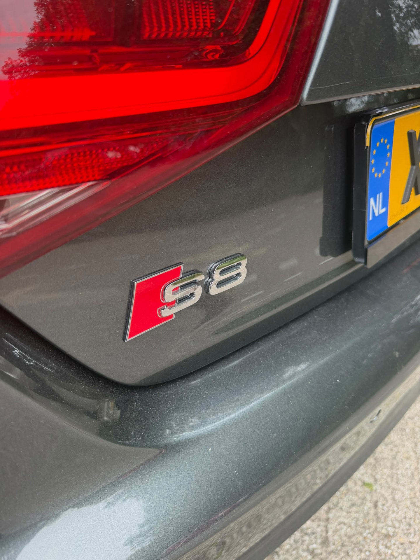 Foto van Audi S8