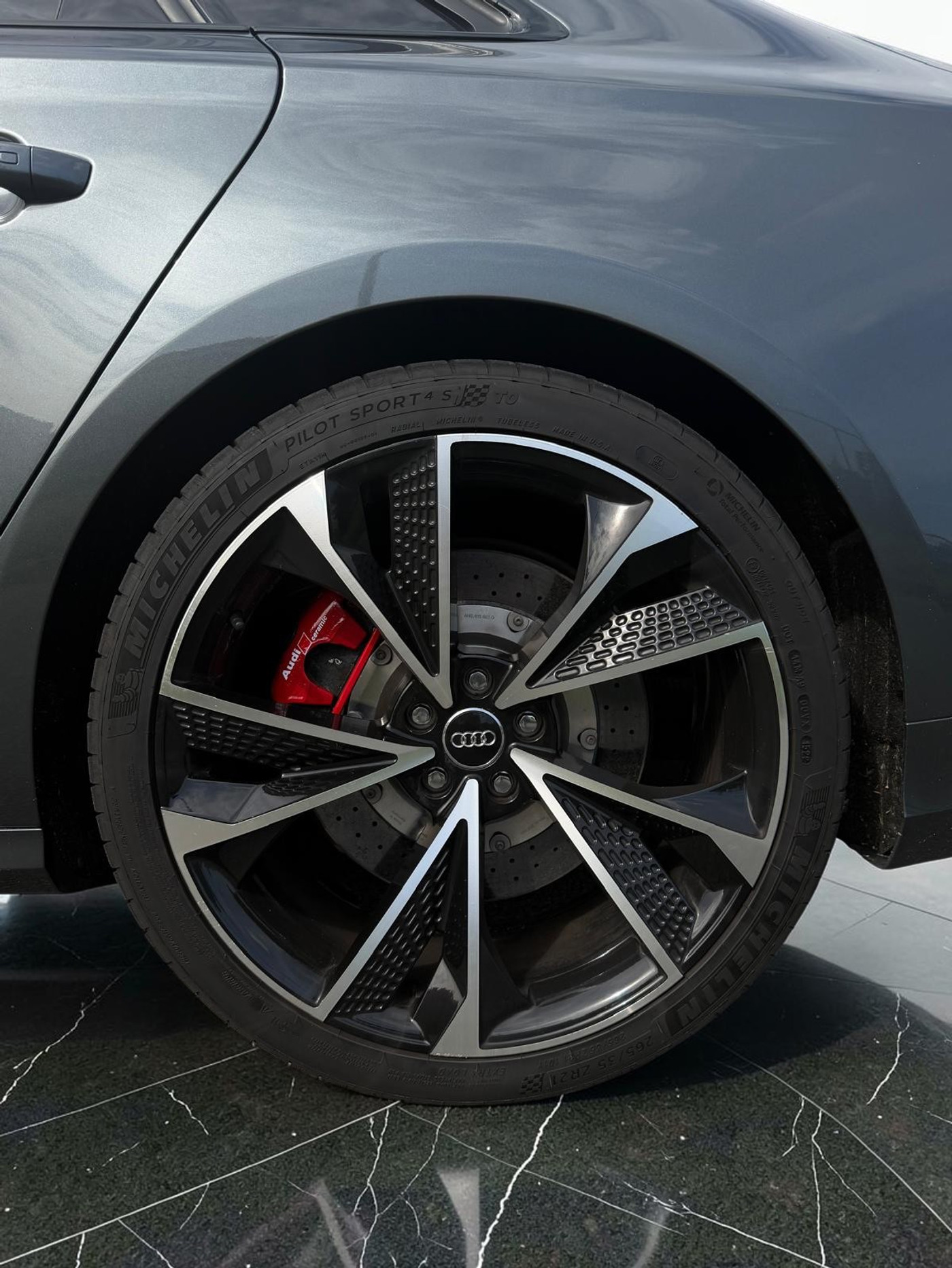 Foto van Audi S8