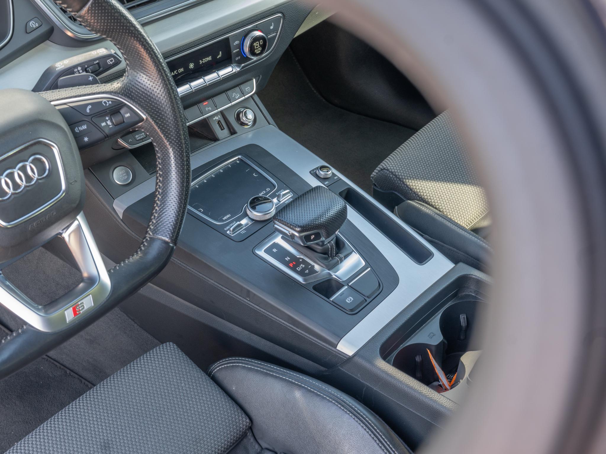 Foto van Audi Q5 55 TFSI E