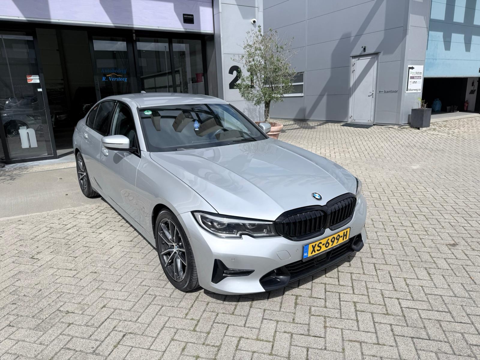Foto van BMW 330i