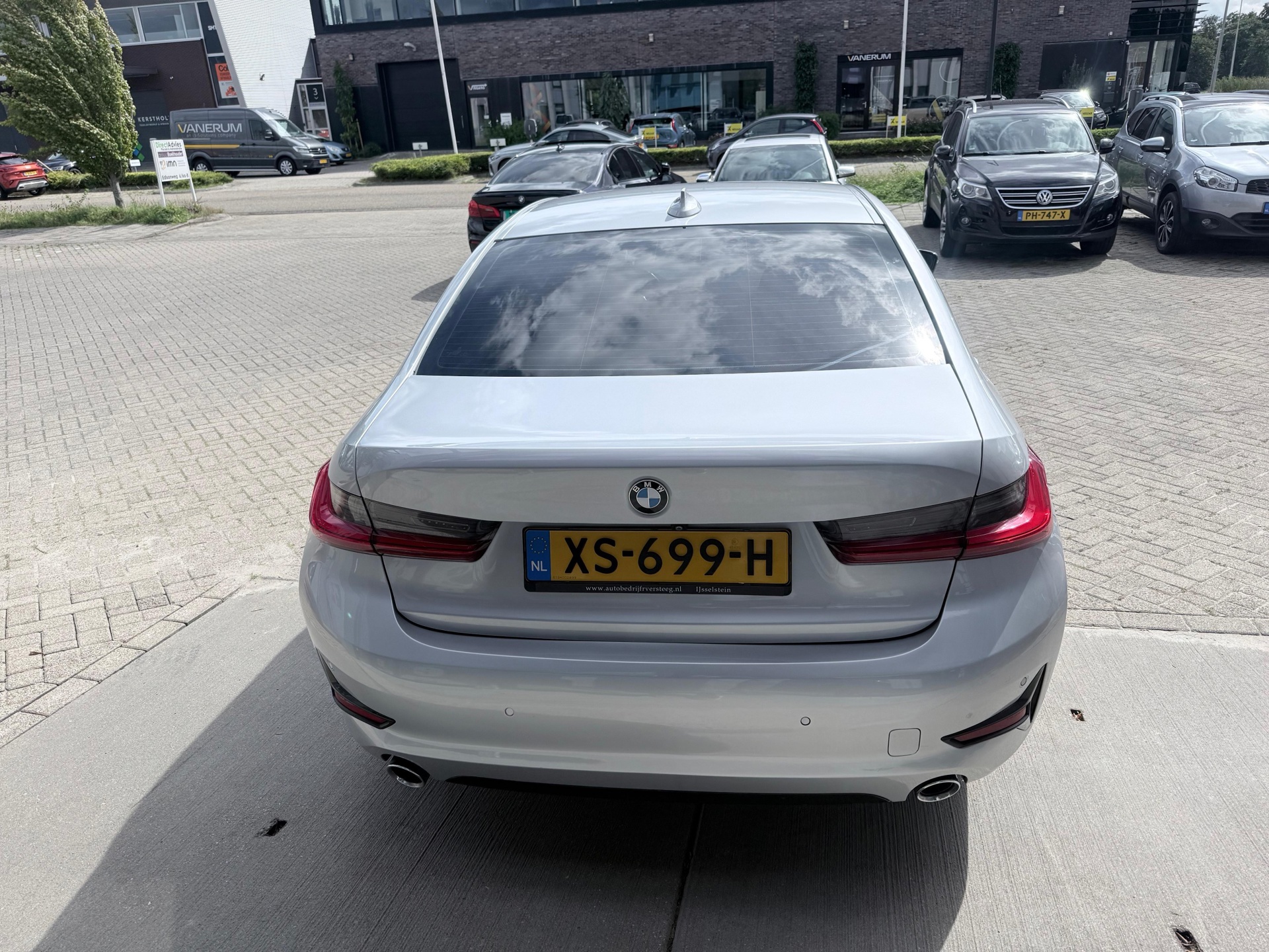 Foto van BMW 330i