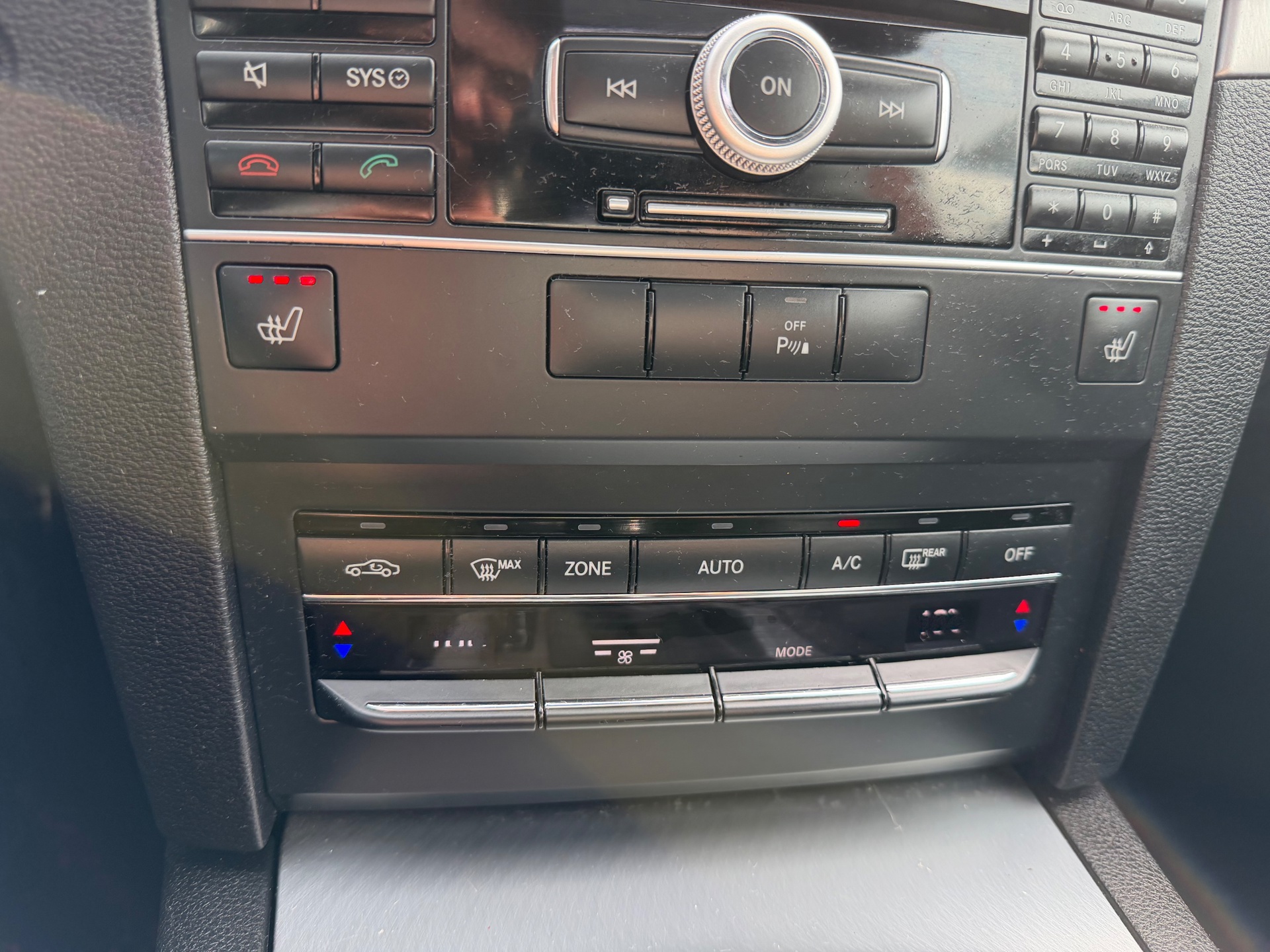 Foto van Mercedes-Benz E 200 Cgi