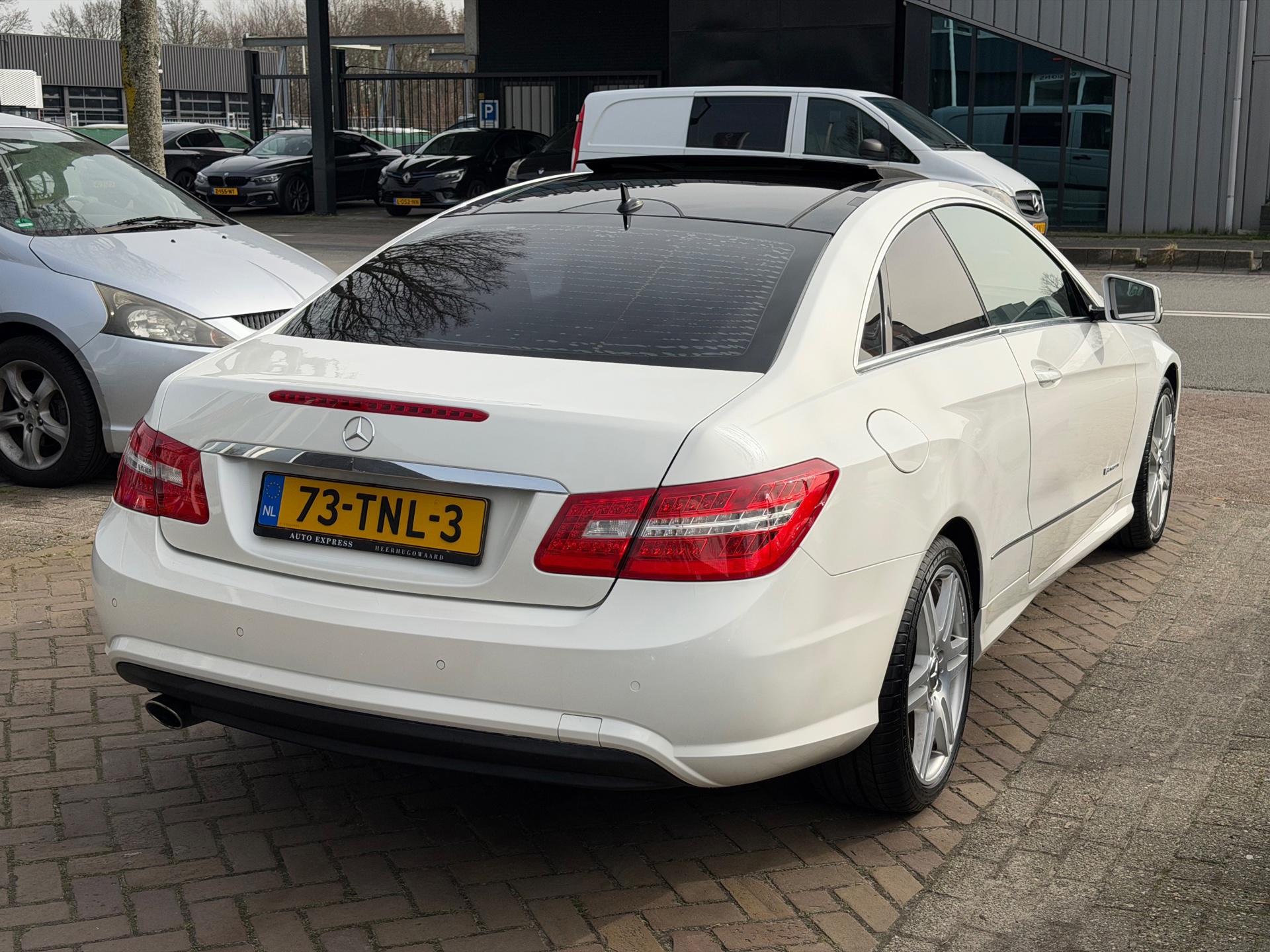 Foto van Mercedes-Benz E 200 Cgi