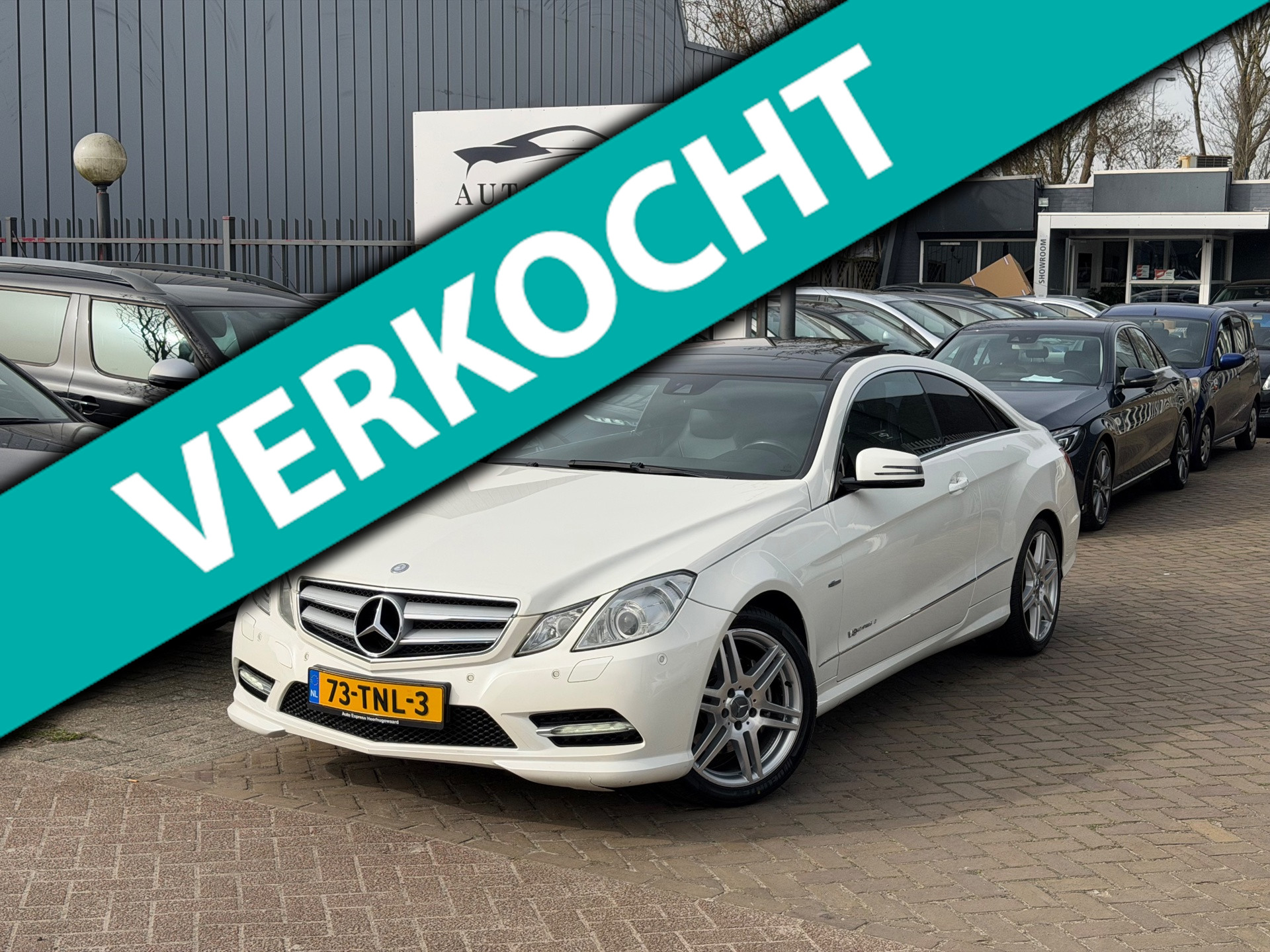 Mercedes-Benz E 200 Cgi 200 CGI Avantgarde Aut/Pano Dak/Leer/Cruise/Navi 2012 - voorkant