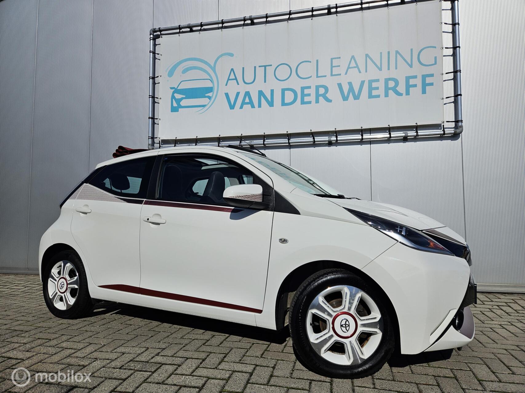 Toyota Toyota Aygo 1.0 VVT-i x-cite Cabrio zeer nette auto!! 2017 - voorkant