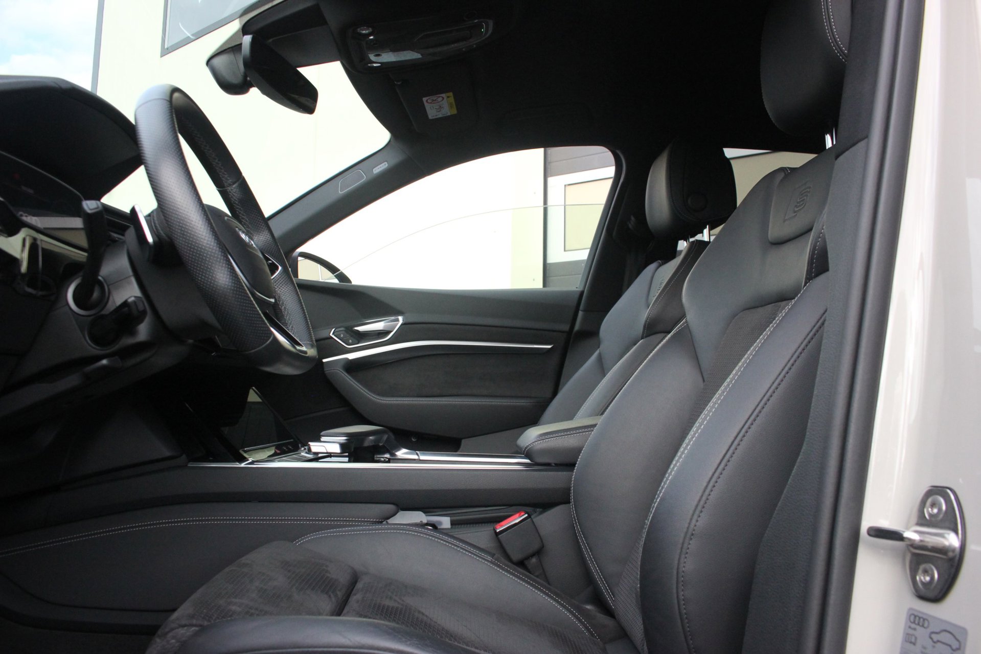 Foto van Audi E-tron 50