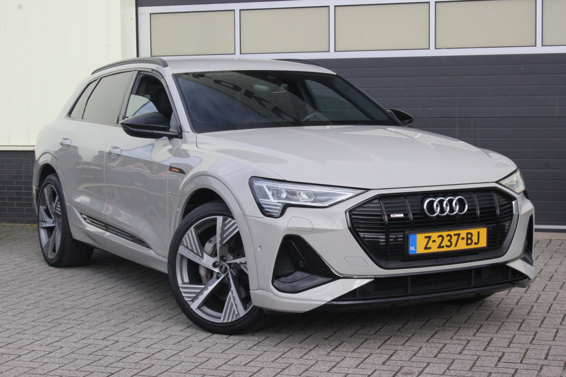 Foto van Audi E-tron 50