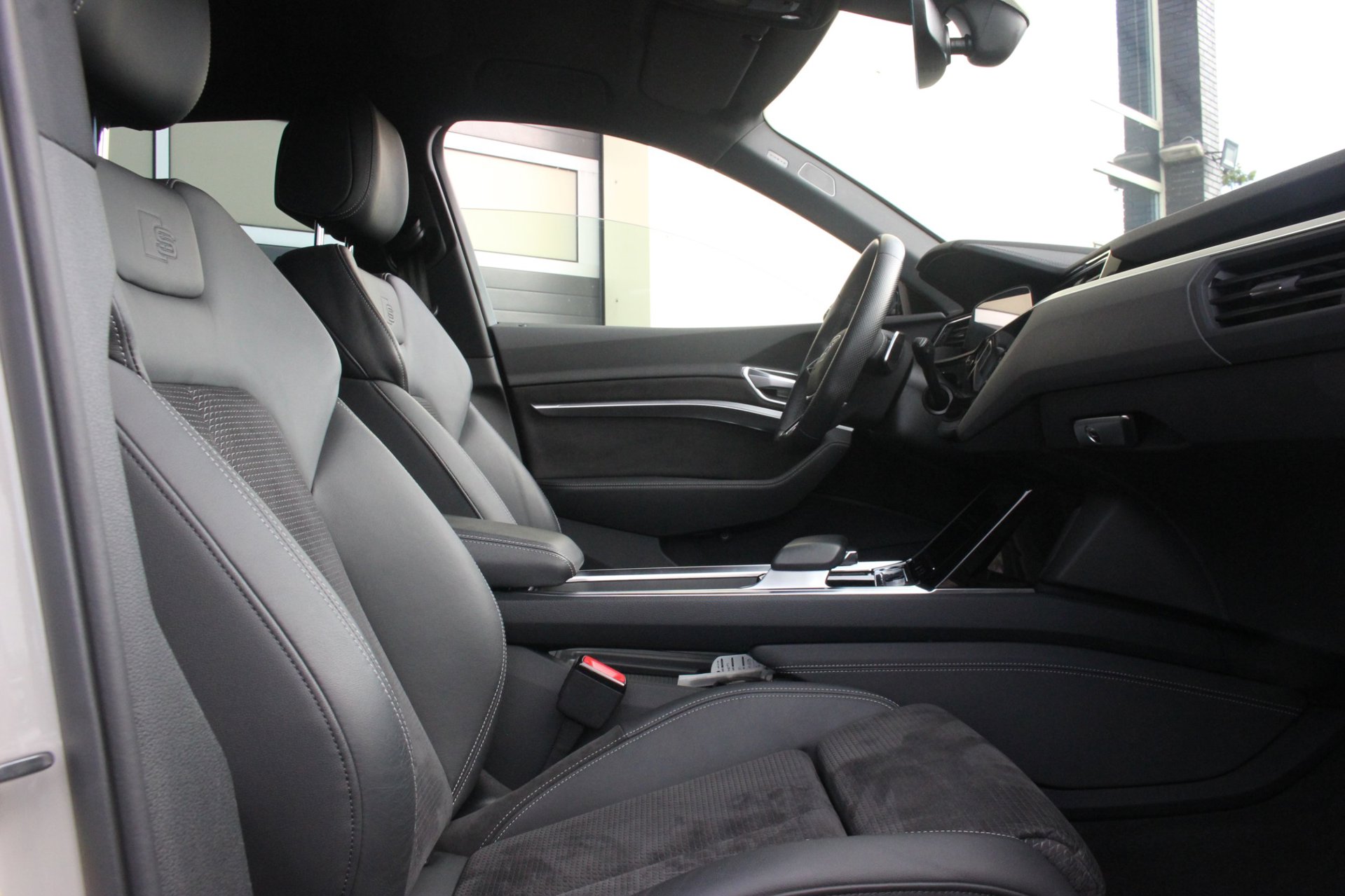Foto van Audi E-tron 50