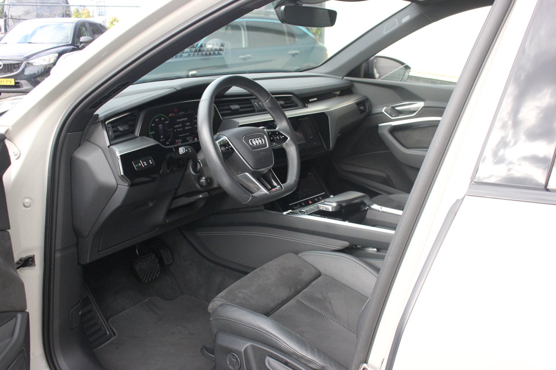 Foto van Audi E-tron 50