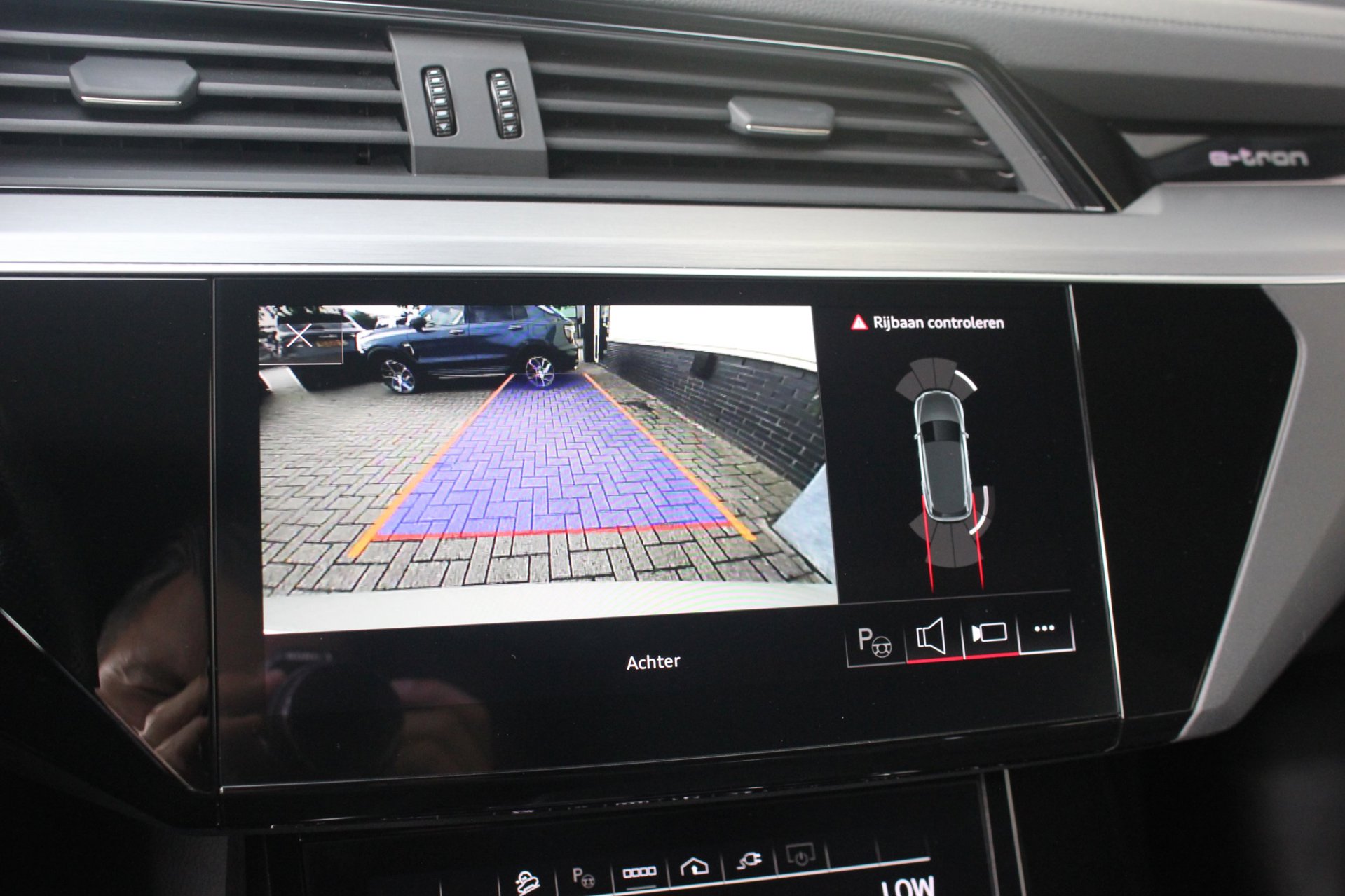 Foto van Audi E-tron 50