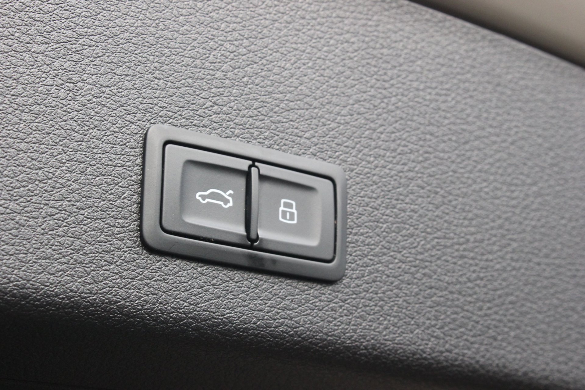 Foto van Audi E-tron 50