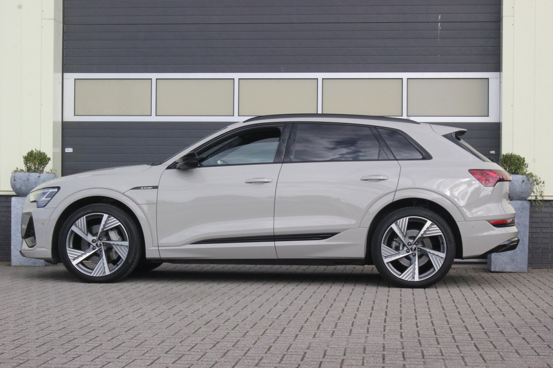 Foto van Audi E-tron 50