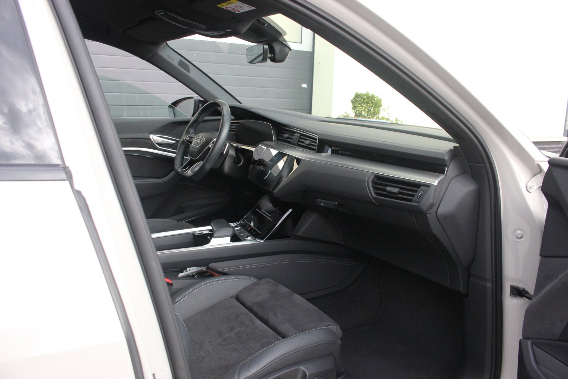 Foto van Audi E-tron 50