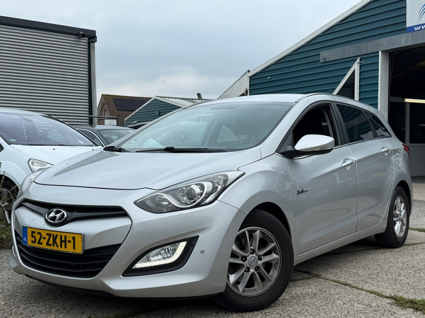 Hyundai I 30 1.6 CRDi Business Edition | ECC | LMV | Navi | EX BPM 2012 - voorkant