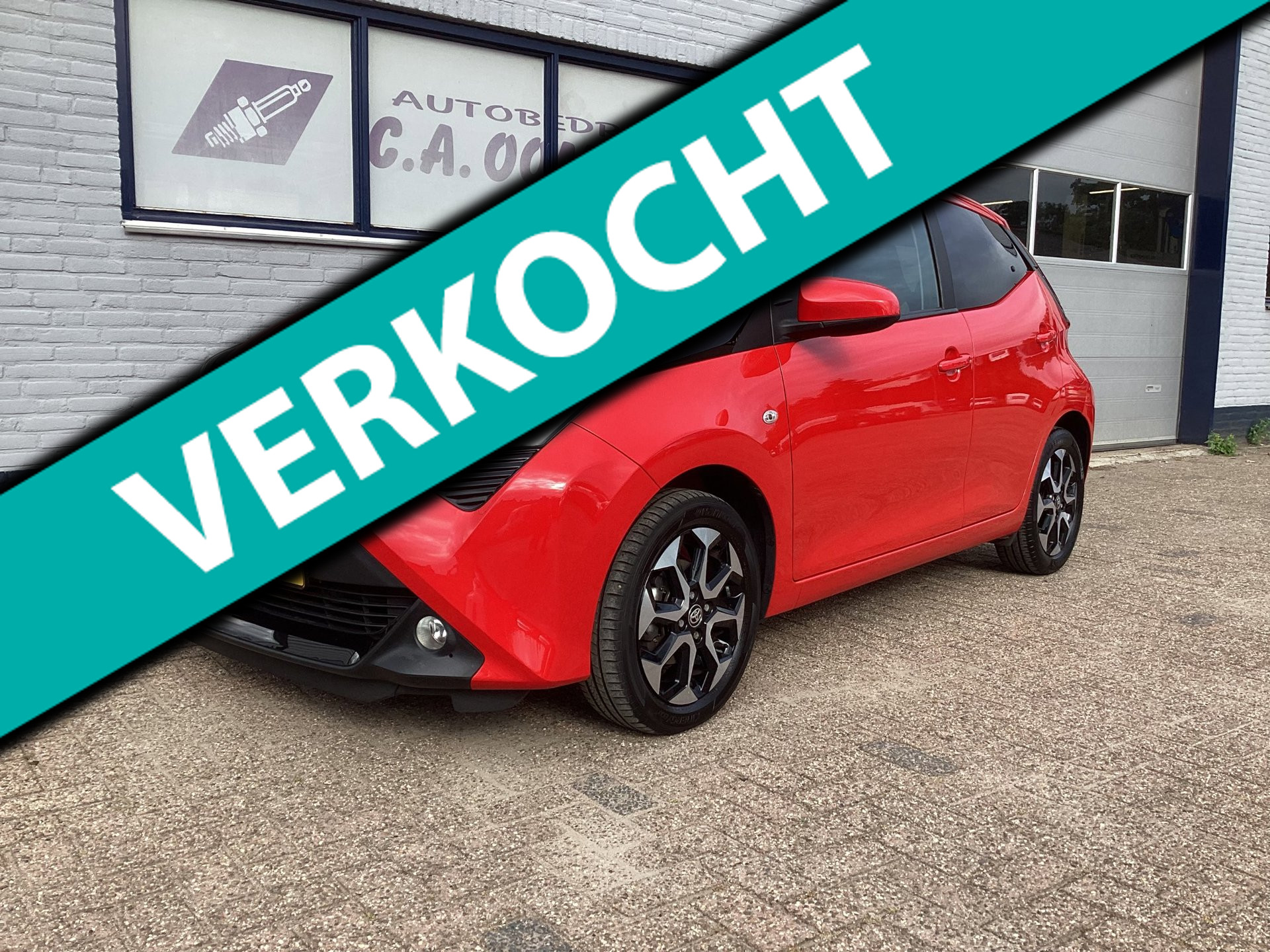 Toyota Toyota Aygo 1.0 VVT-i AUTOMAAT x-joy Airco Ecc Lm Velgen Achteruitrijcamera Groot scherm 2019 - voorkant