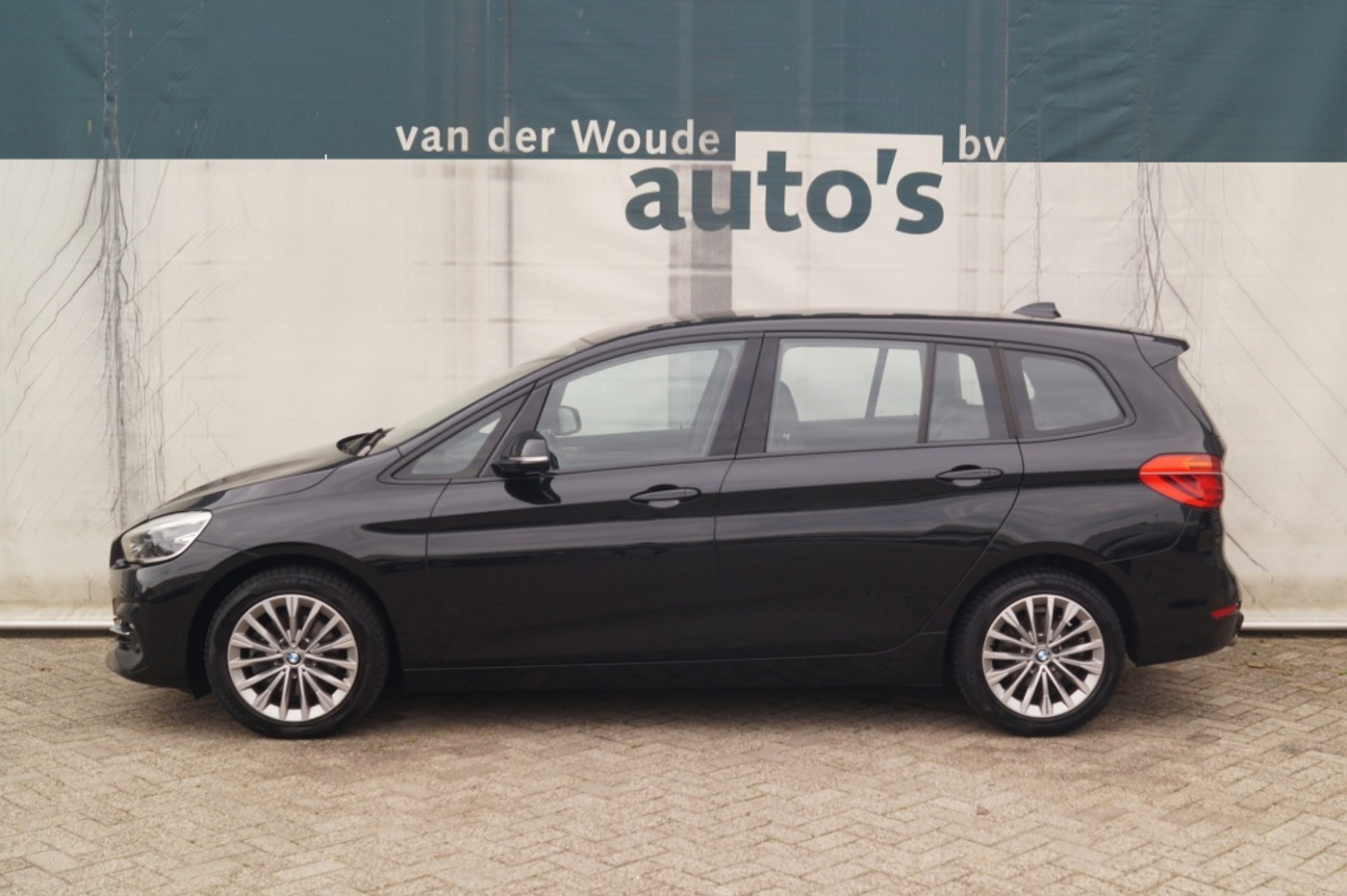 BMW 218i Gran Tourer 218i Automaat Business Edition Plus -LEER-ECC-LED-NAVI-CAM- 2022 - voorkant