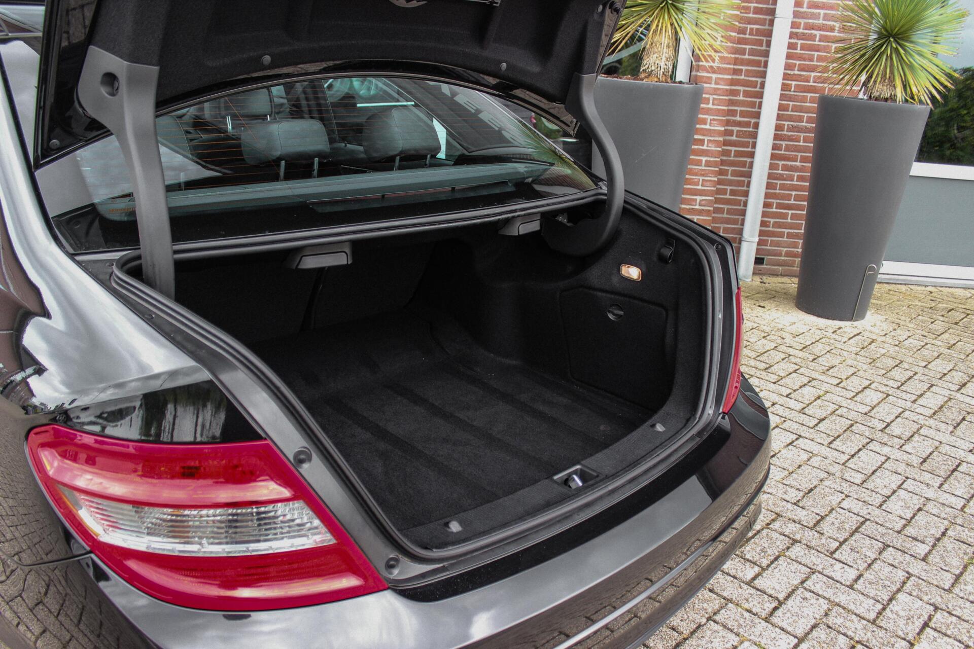 Foto van Mercedes-Benz C 200 Kompressor