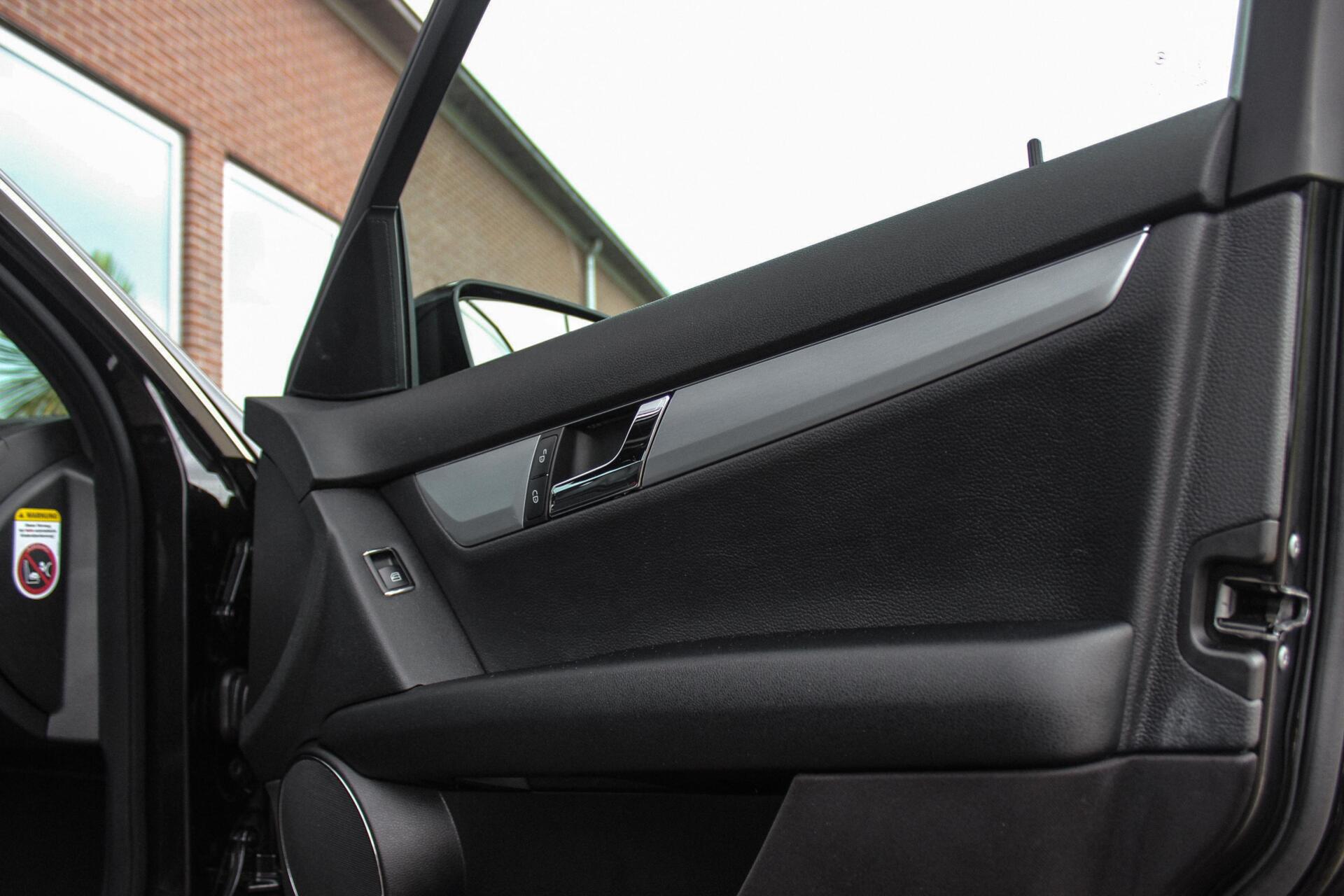 Foto van Mercedes-Benz C 200 Kompressor