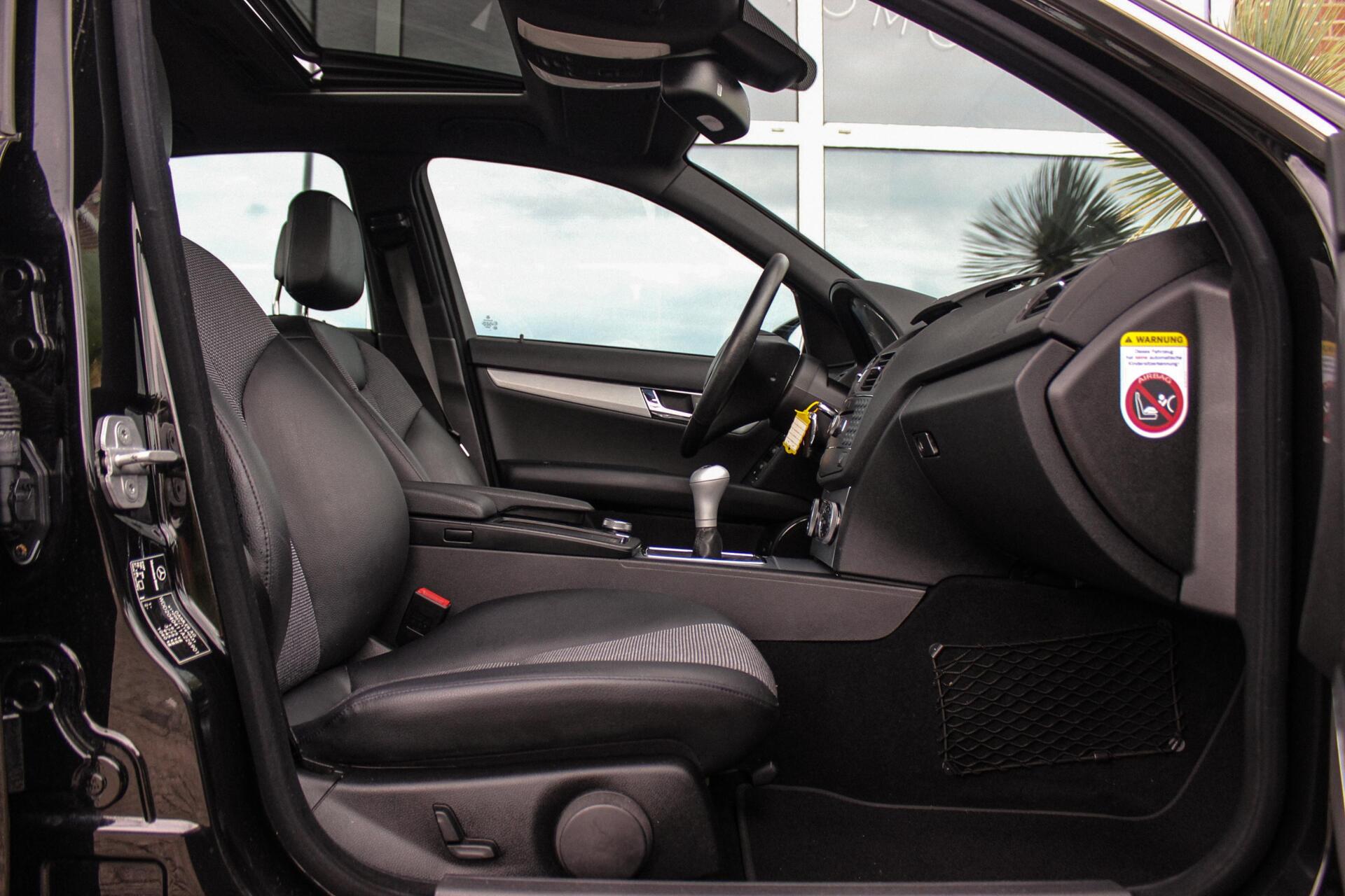 Foto van Mercedes-Benz C 200 Kompressor
