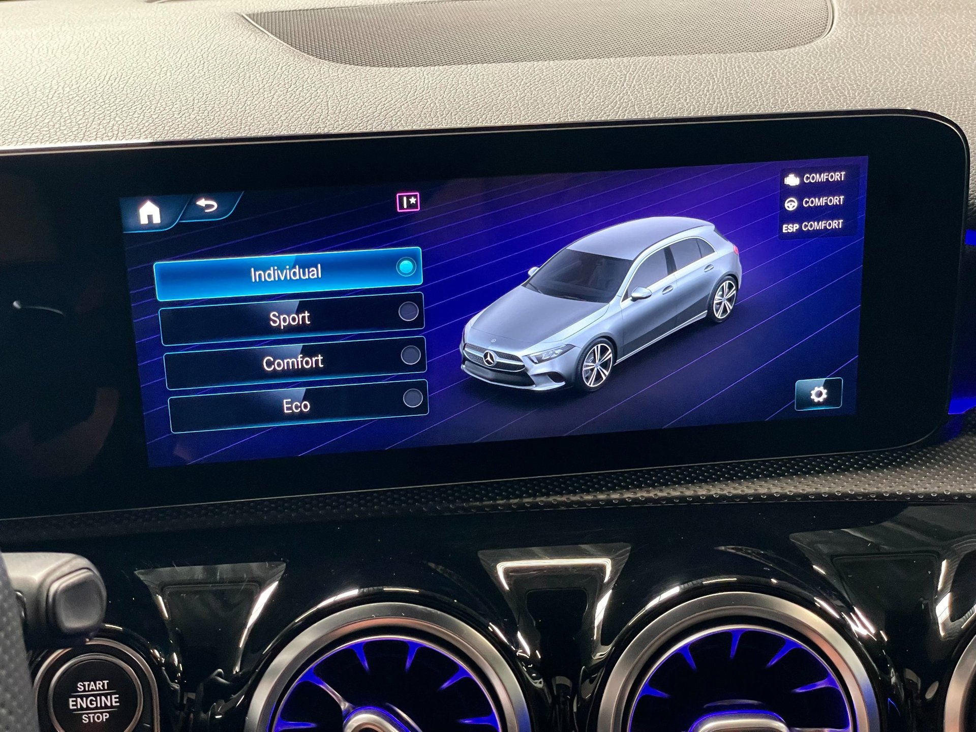 Foto van Mercedes-Benz A 180