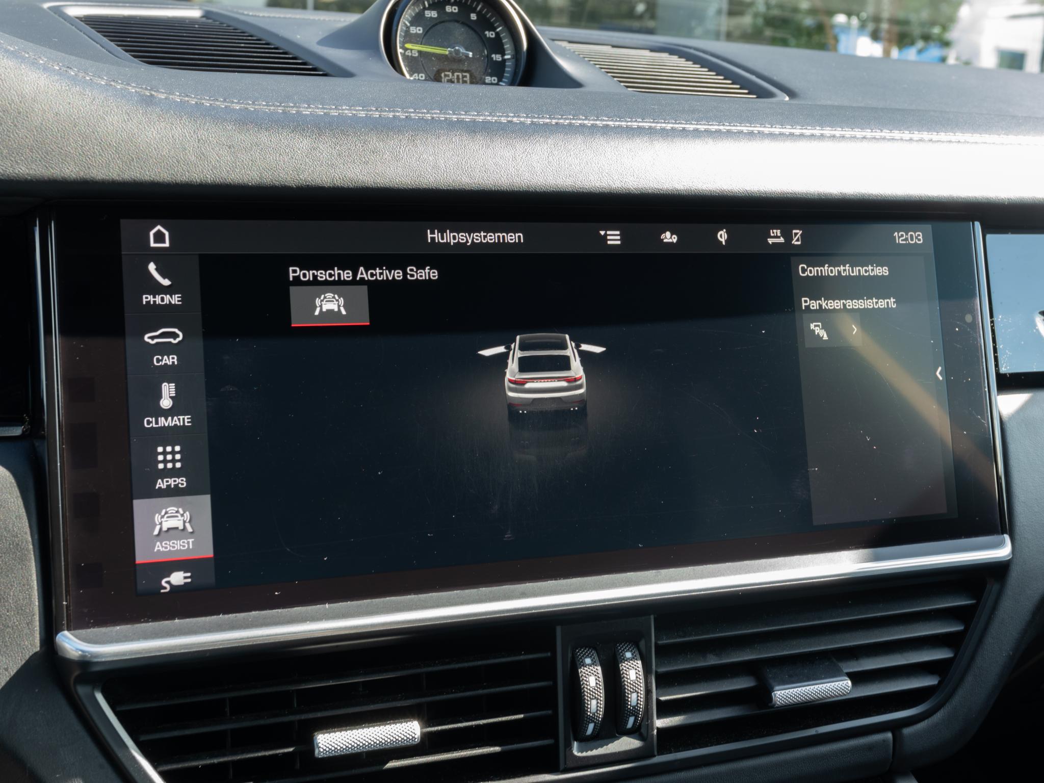 Foto van Porsche Cayenne E-hybrid