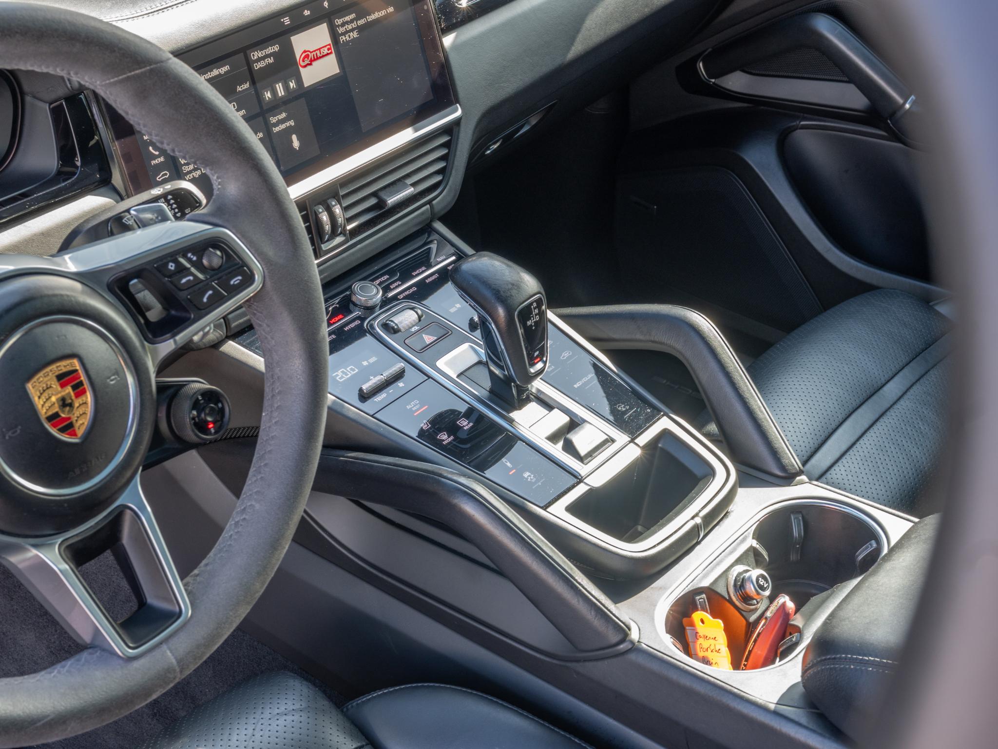 Foto van Porsche Cayenne E-hybrid