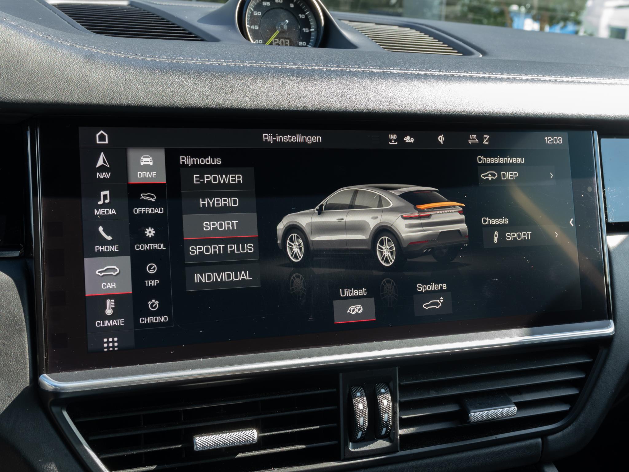 Foto van Porsche Cayenne E-hybrid