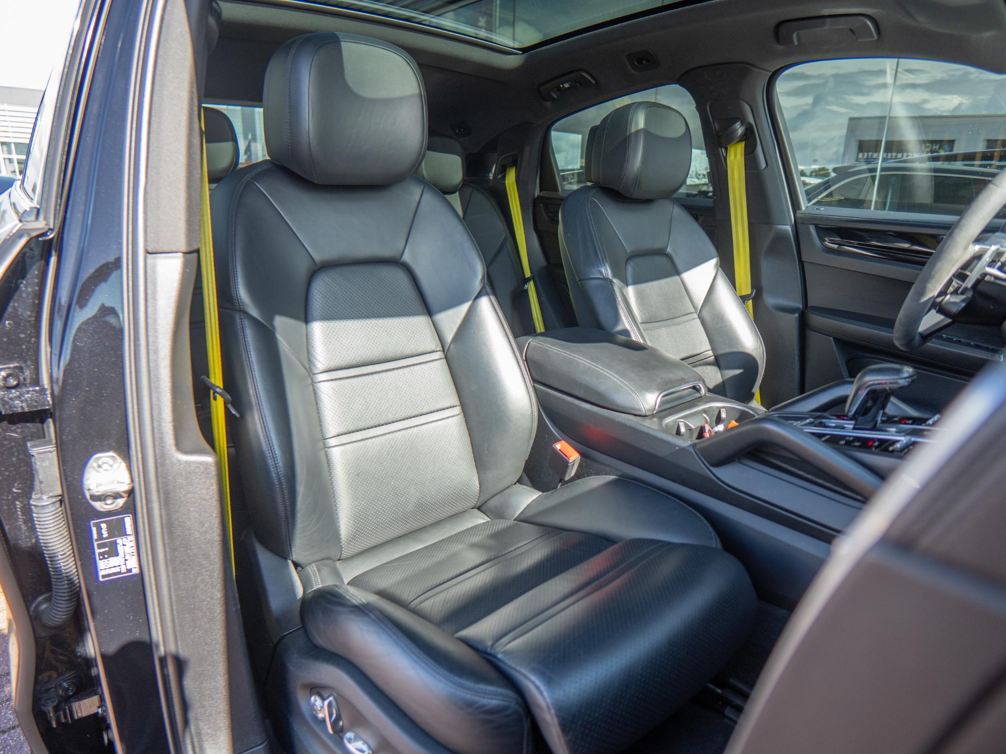 Foto van Porsche Cayenne E-hybrid