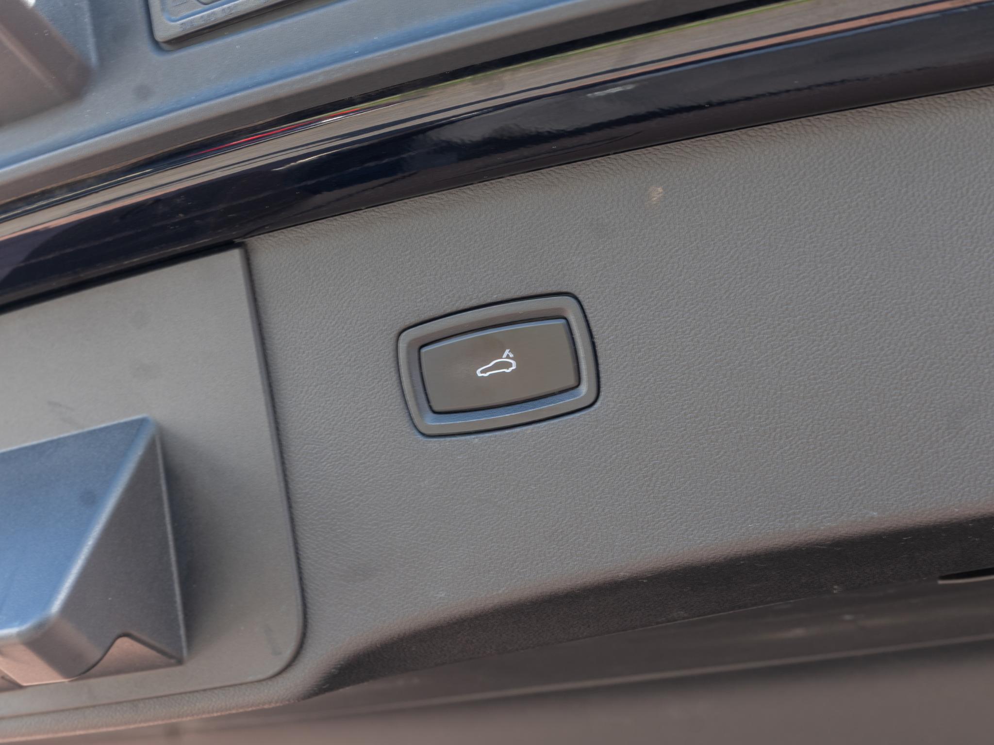 Foto van Porsche Cayenne E-hybrid