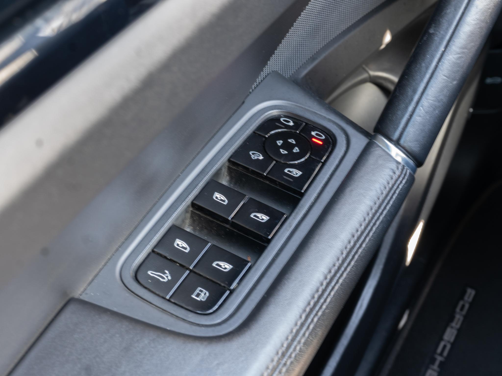 Foto van Porsche Cayenne E-hybrid