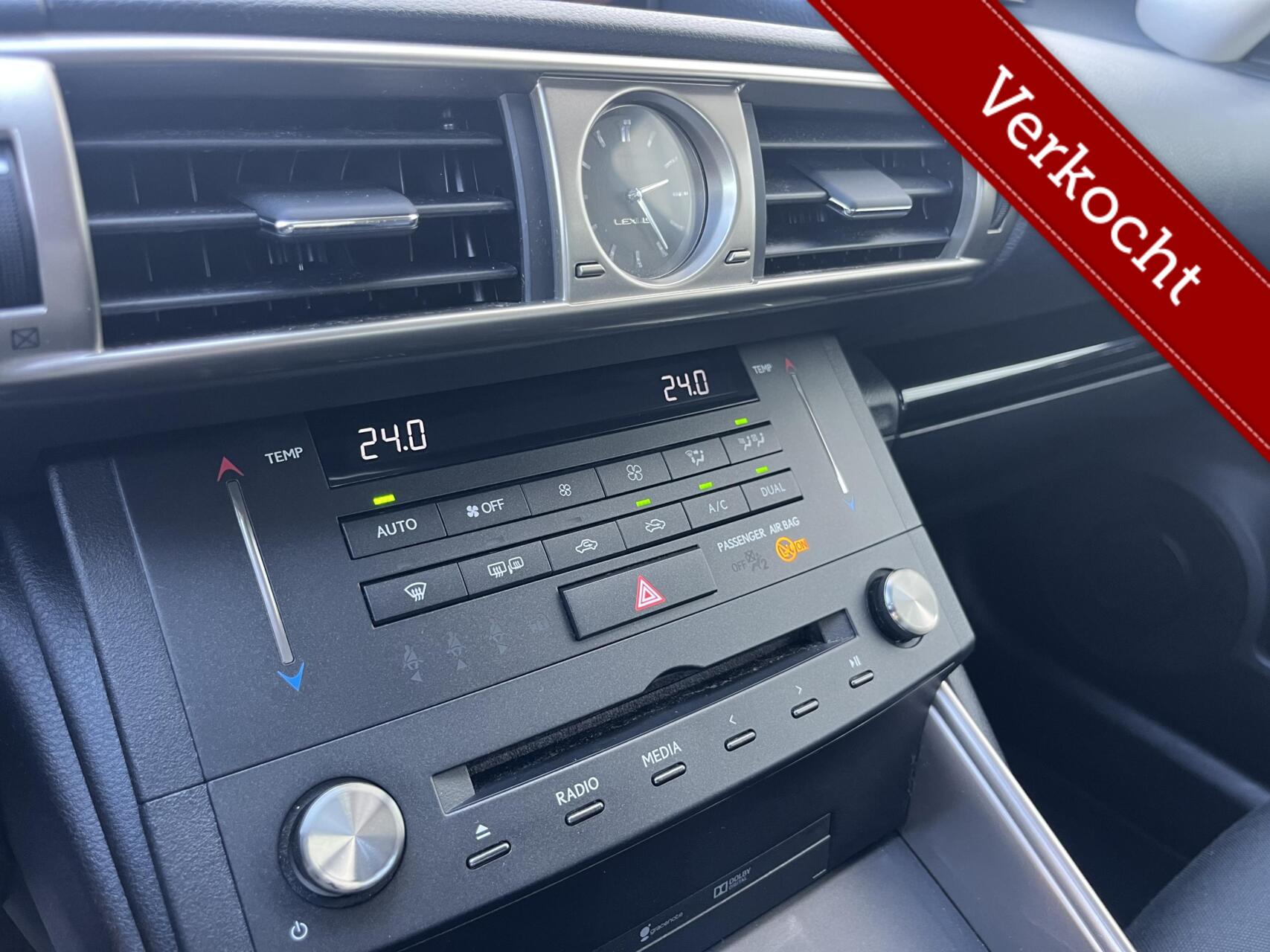 Foto van Lexus Lexus Is300h