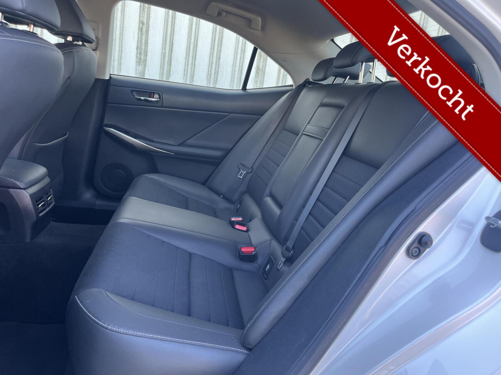 Foto van Lexus Lexus Is300h