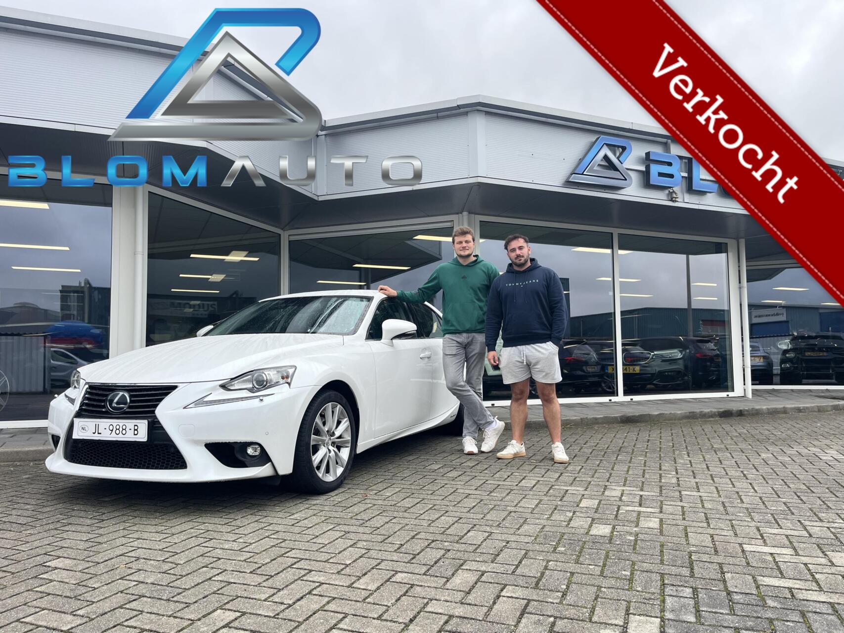 Lexus Lexus Is300h 300h HYBRID 223PK TREKHAAK+ACC+DAB+CAMERA DEALER OH 2016 - voorkant