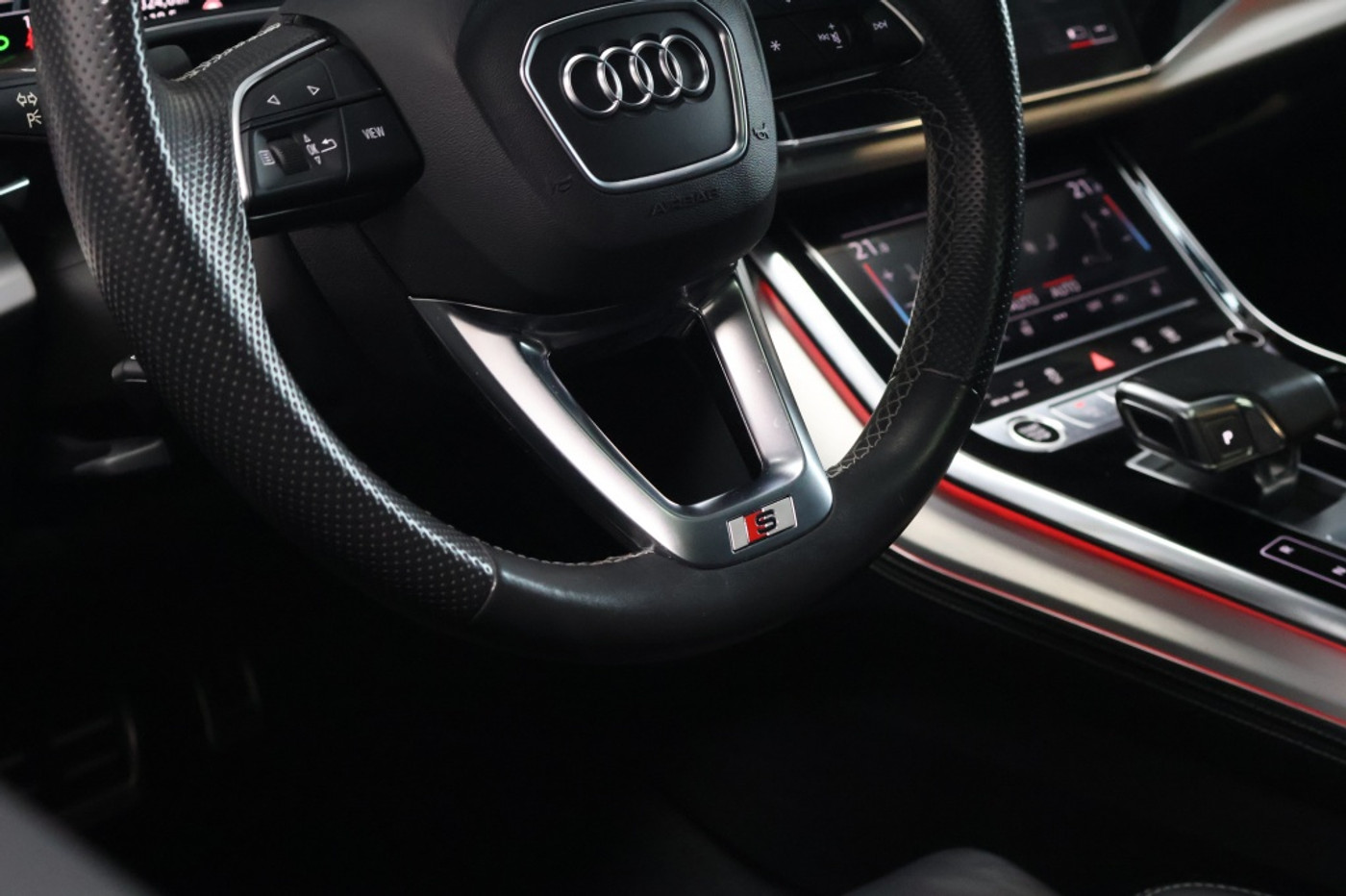 Foto van Audi Q8 55 TFSI E