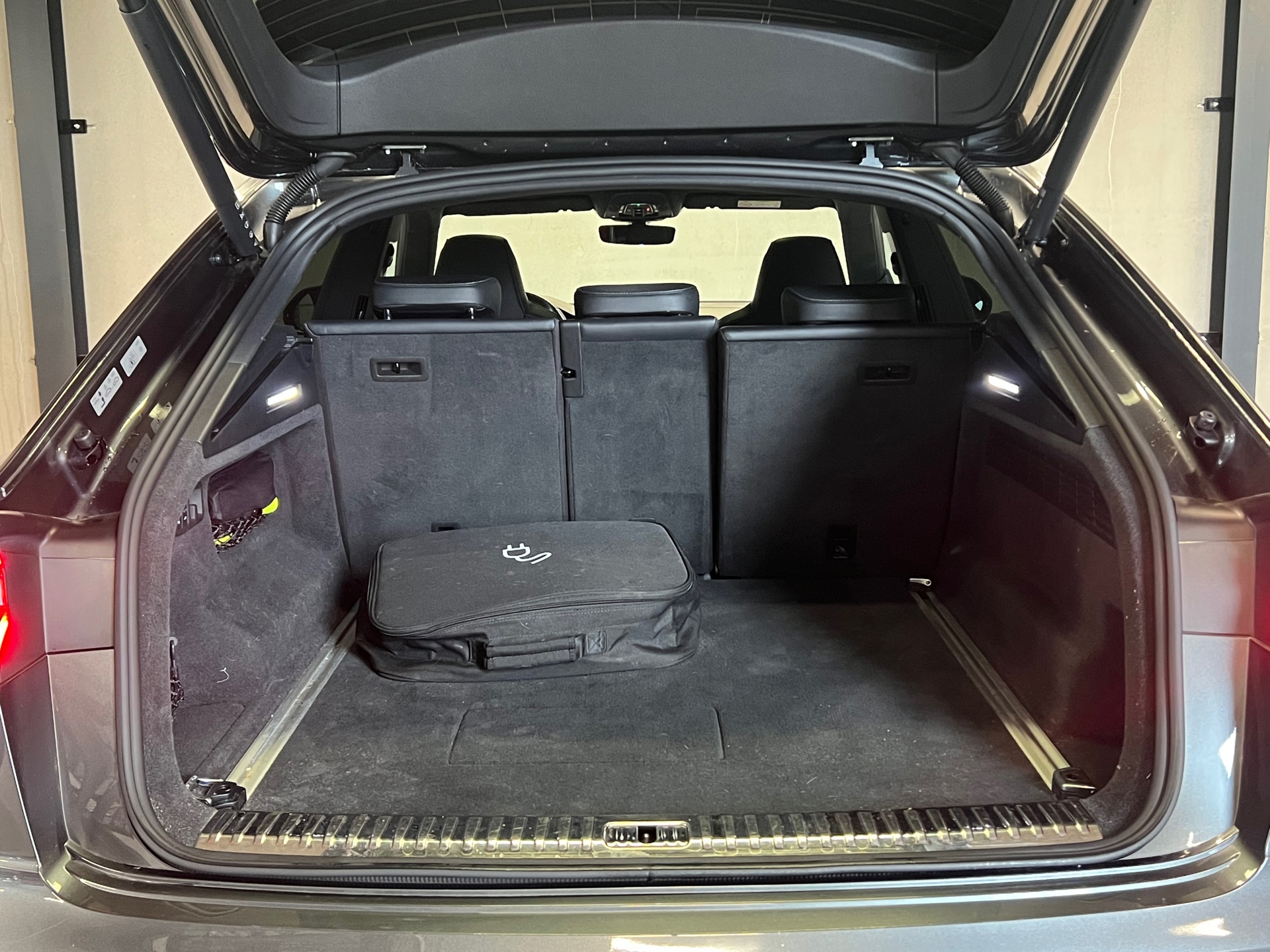 Foto van Audi Q8 55 TFSI E